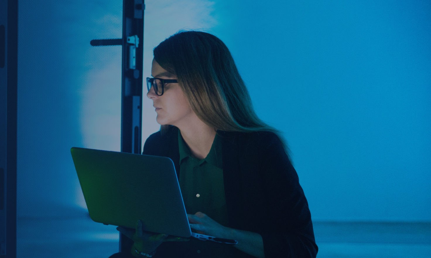 Woman performing Cisco ASA support