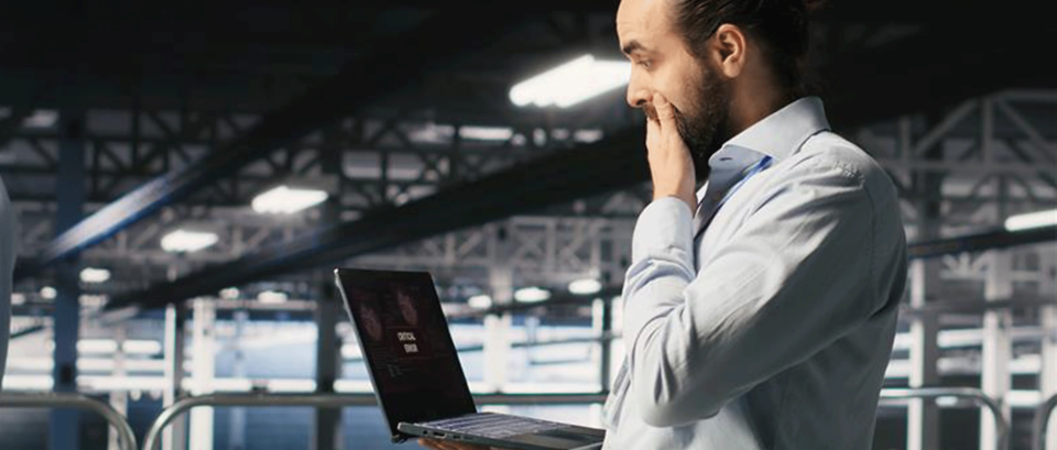 IT engineer concerned by data center move risks