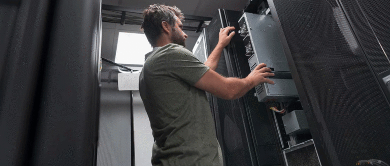 server movement being carried out by an IT Engineer