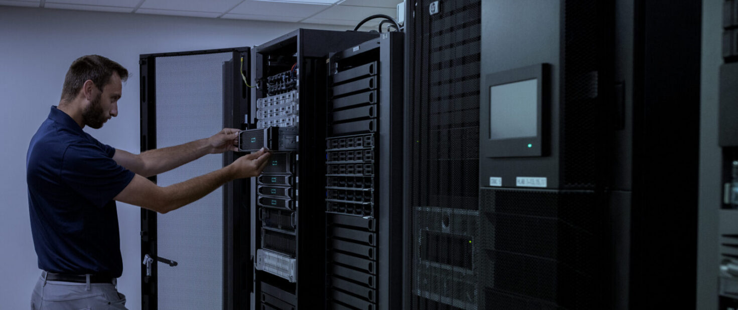 engineer providing it equipment relocation services in a data center