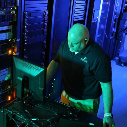 server movers ensuring devices are running after installation